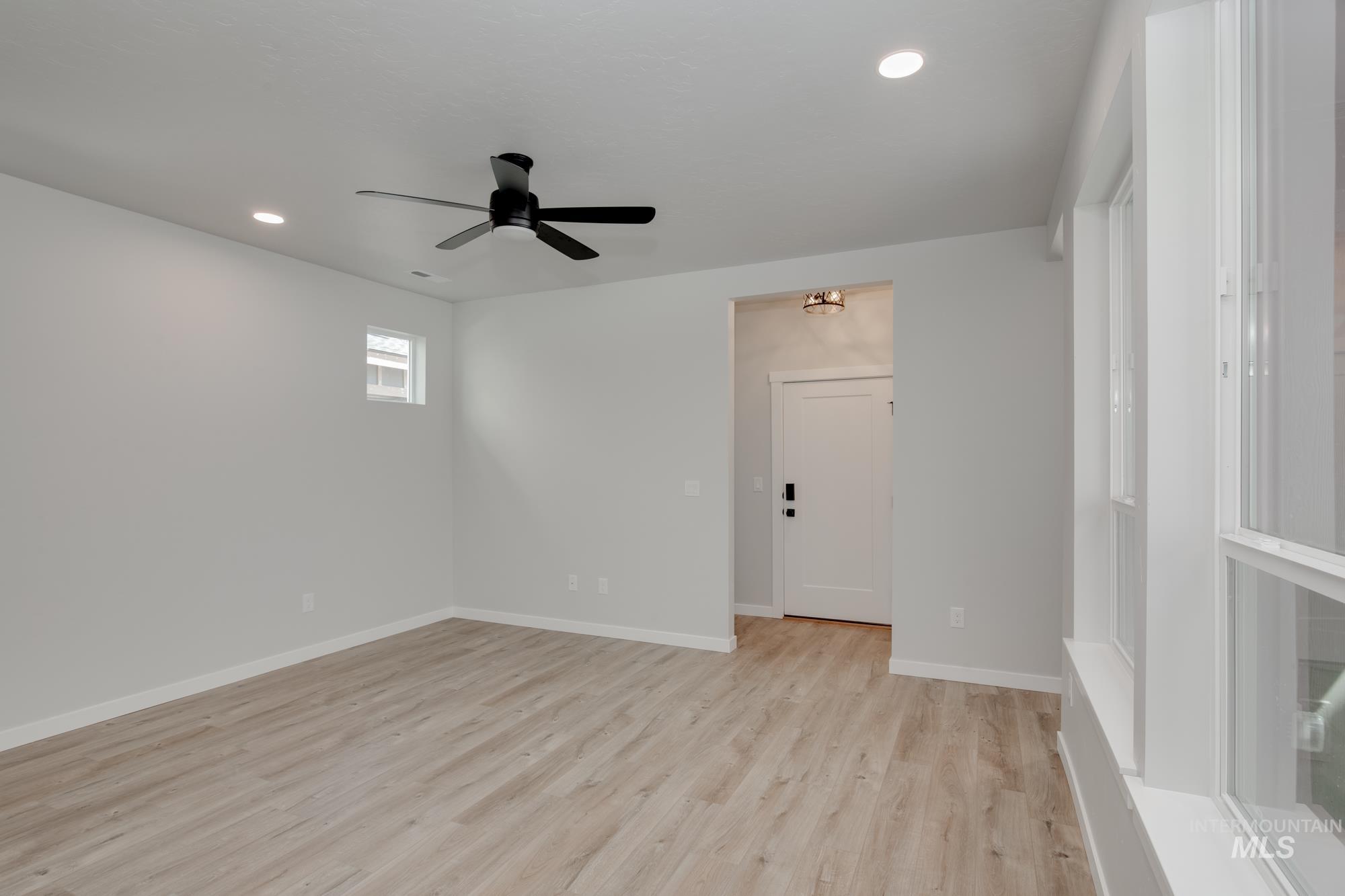 6734 S Cheyenne Ave.