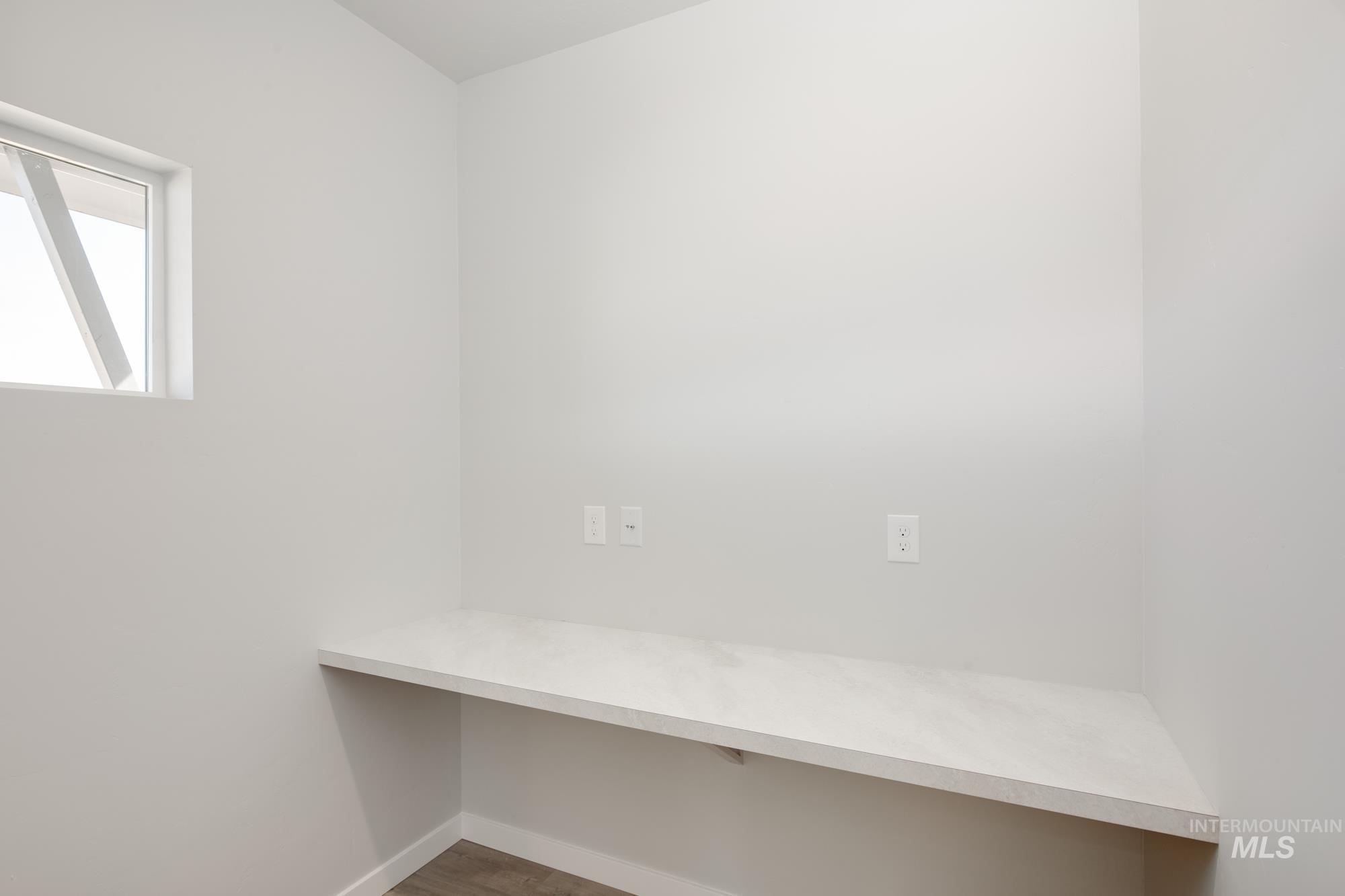 6734 S Cheyenne Ave.