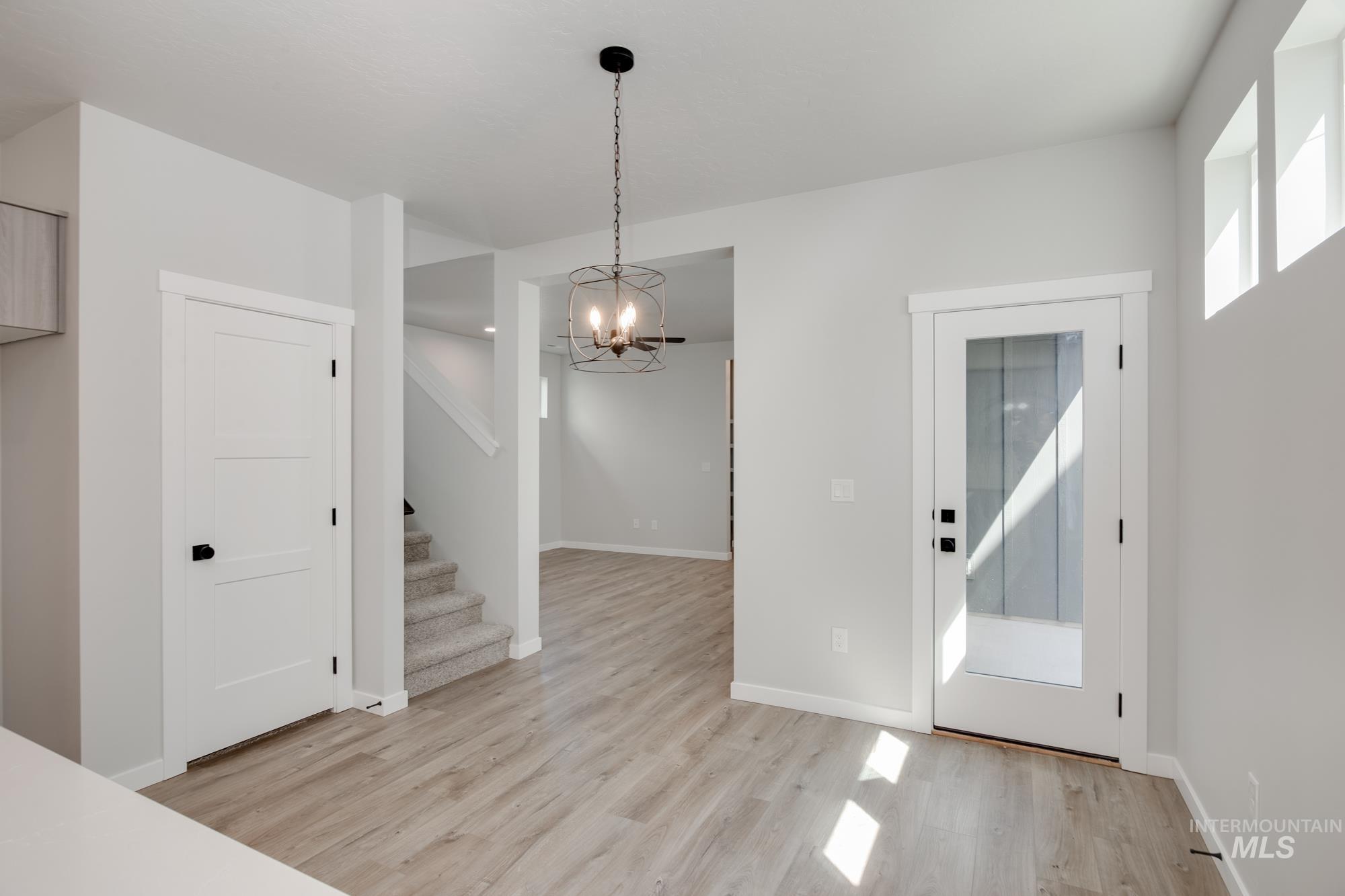6734 S Cheyenne Ave.