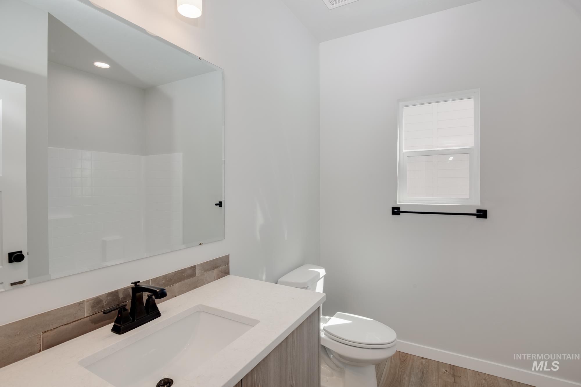 6734 S Cheyenne Ave.