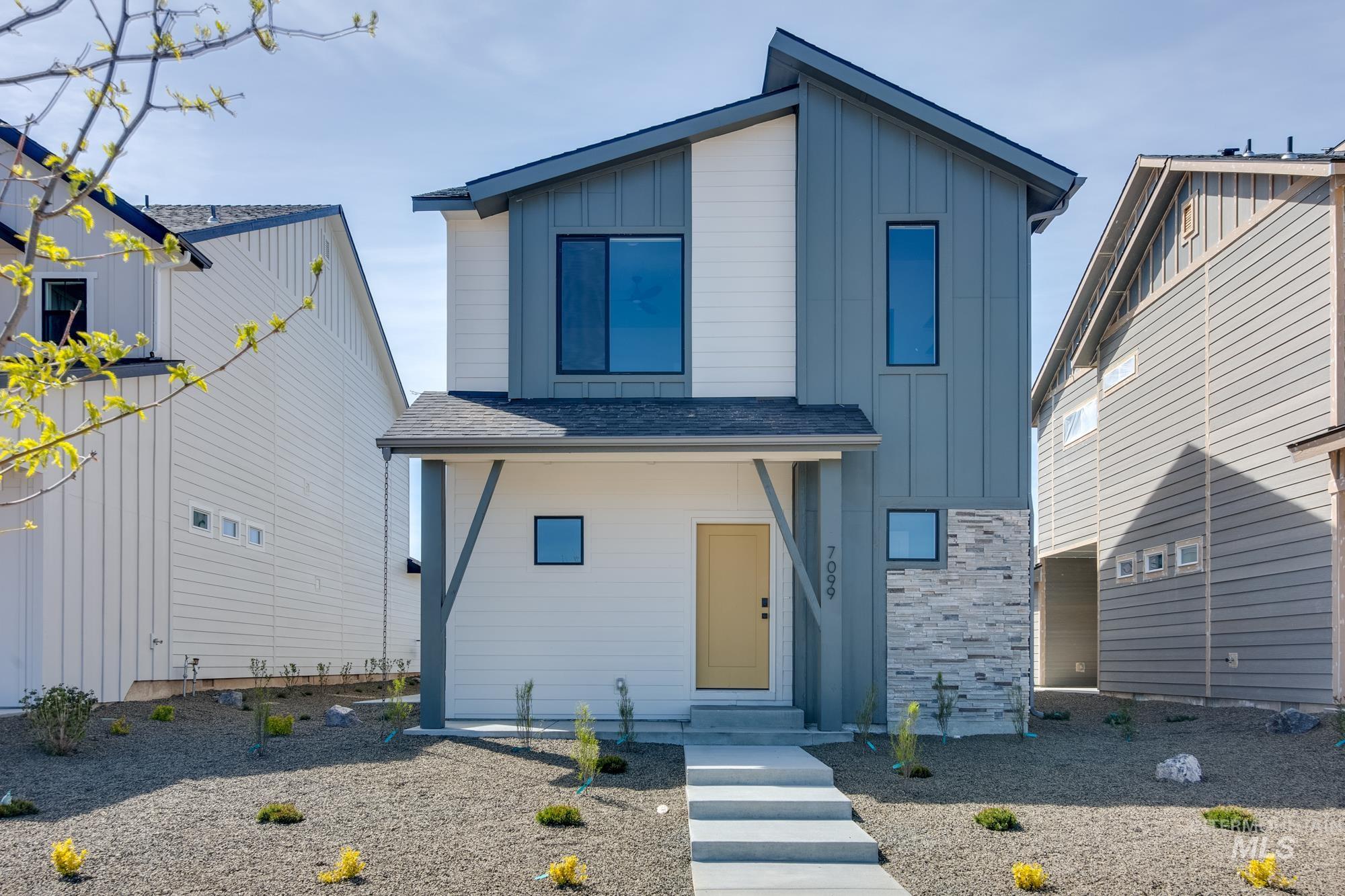 6734 S Cheyenne Ave.