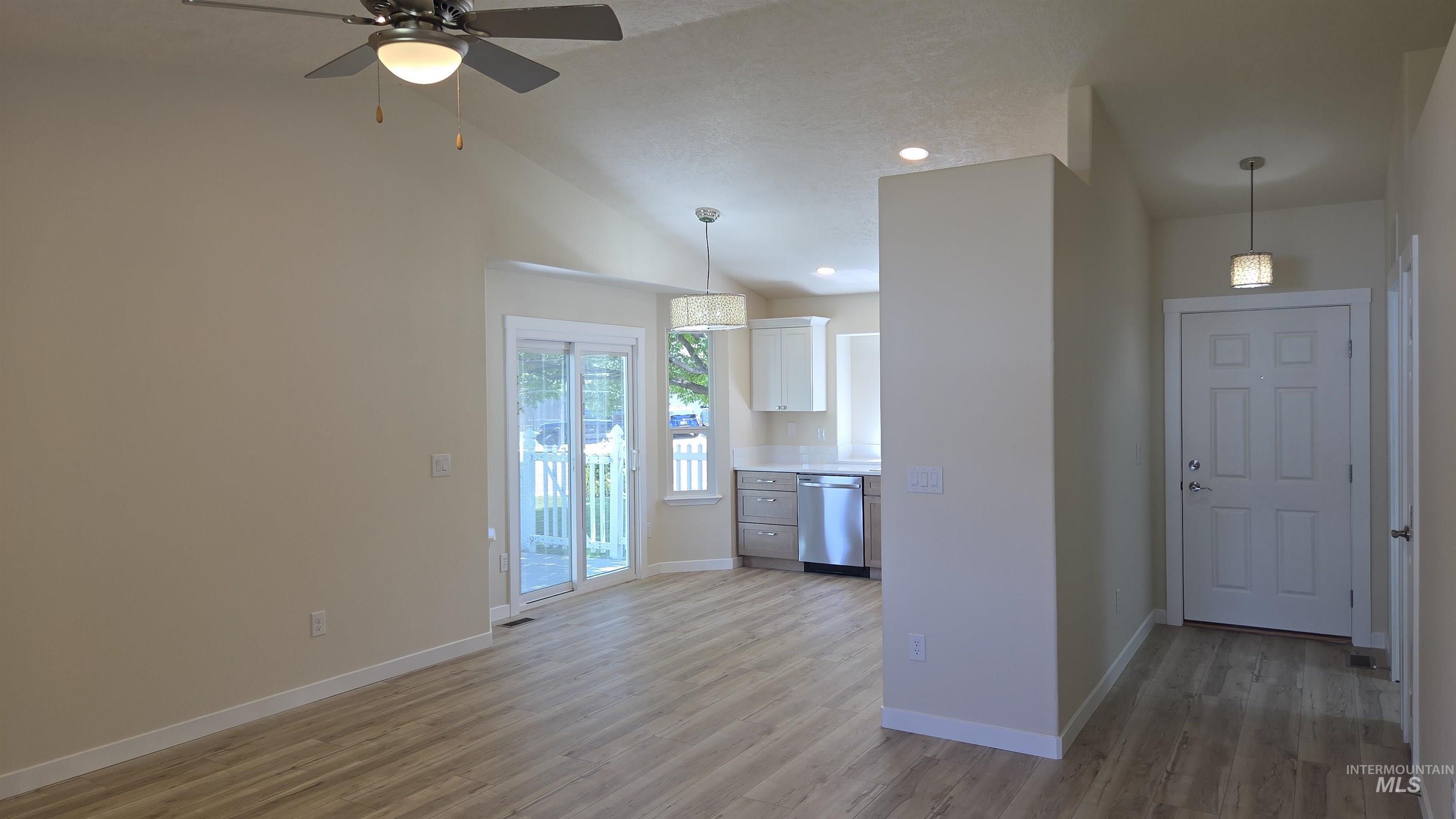 710 E Santolina