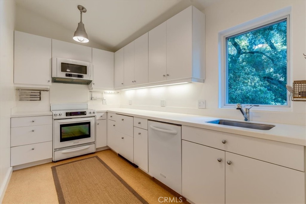 3210 Cloudy Meadow Road