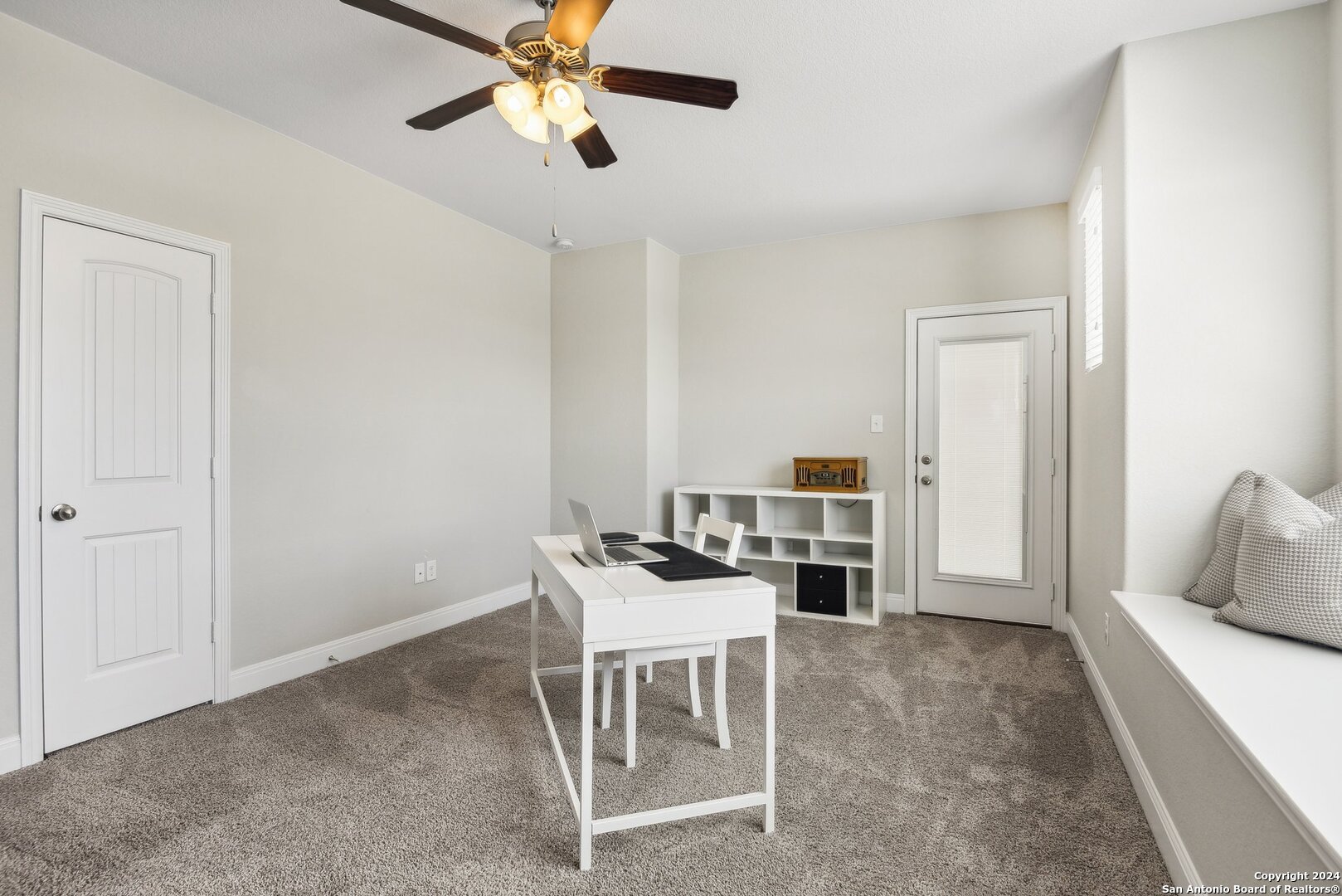 2809 ASHWOOD