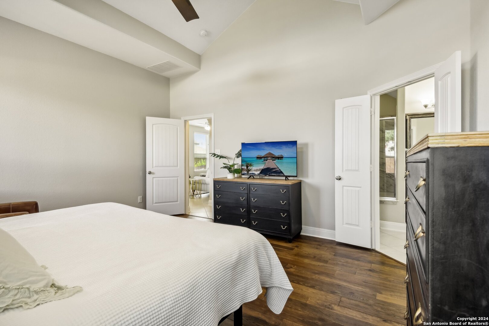 2809 ASHWOOD