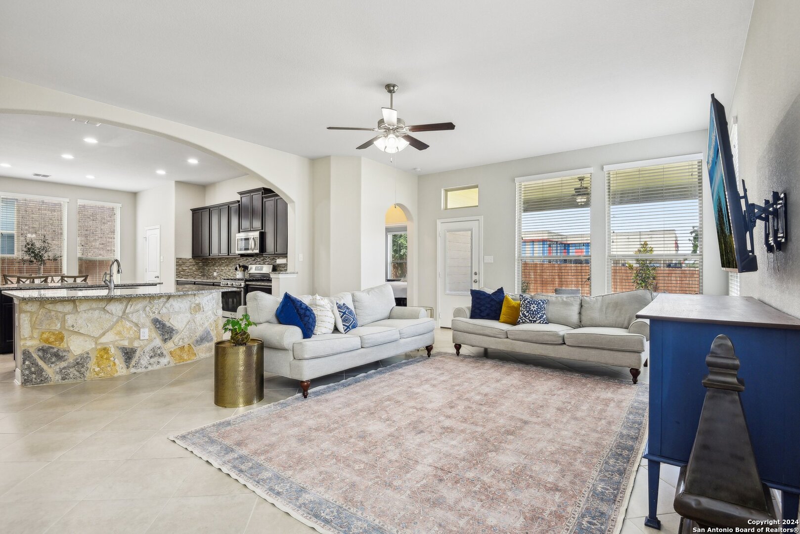 2809 ASHWOOD