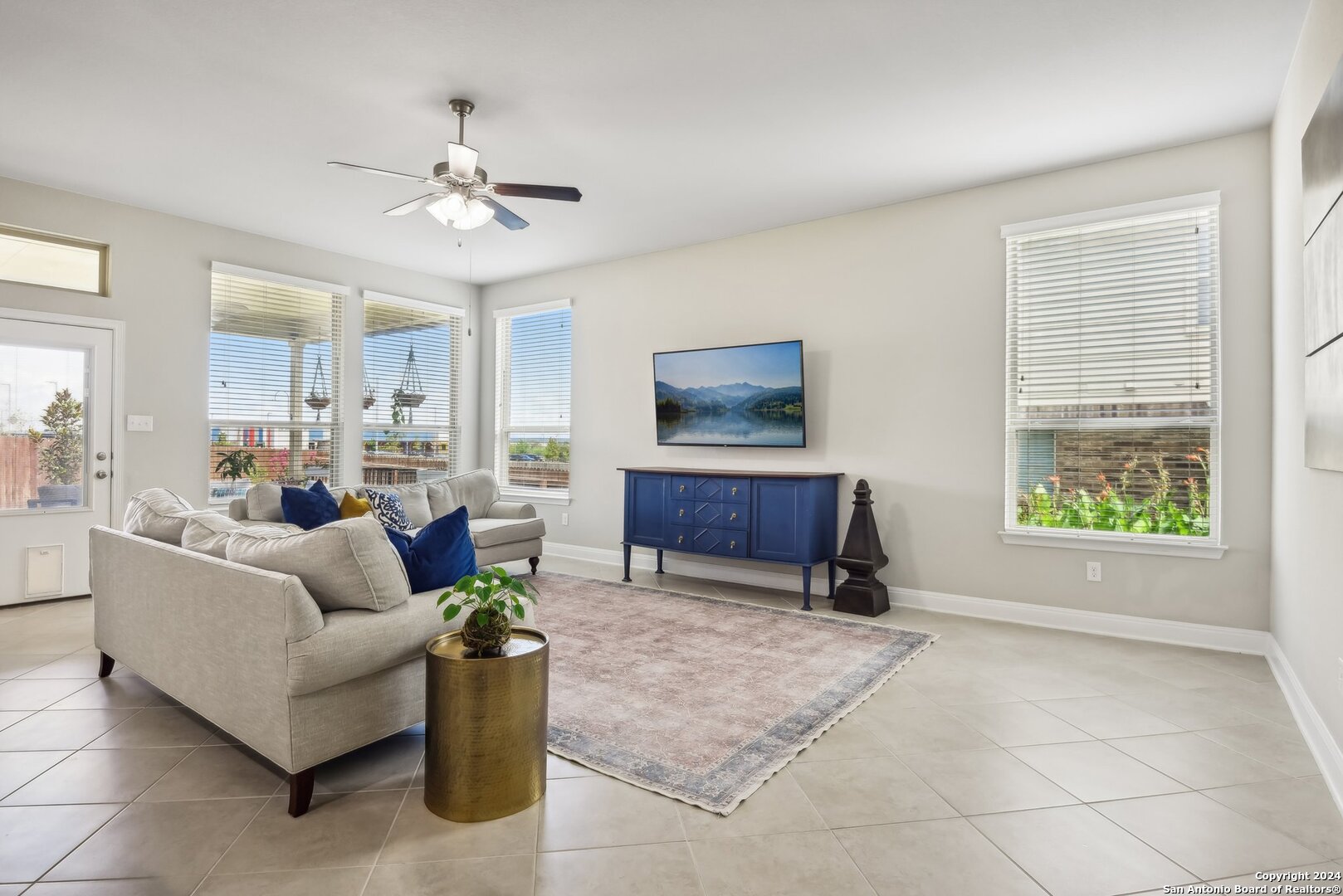2809 ASHWOOD