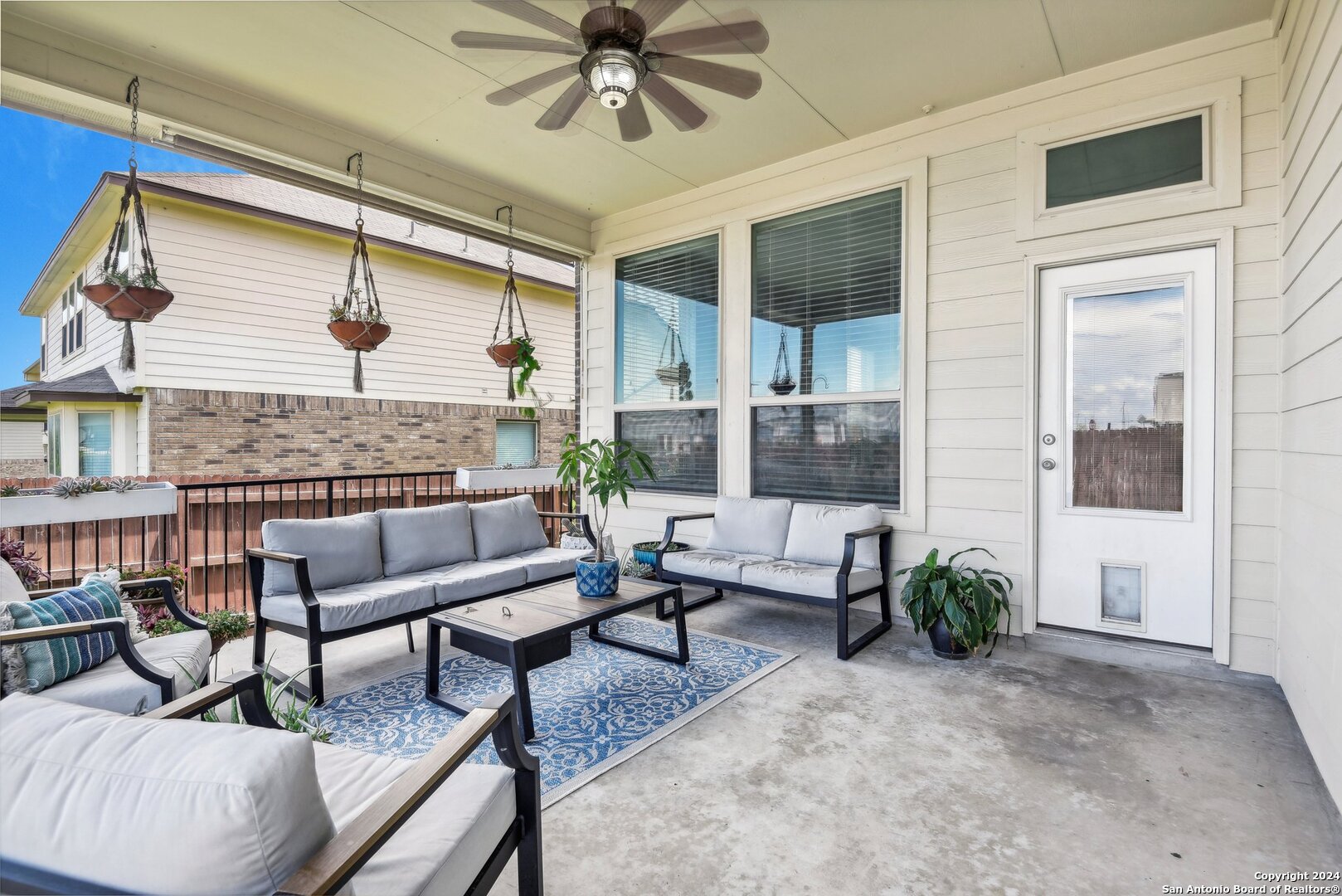 2809 ASHWOOD