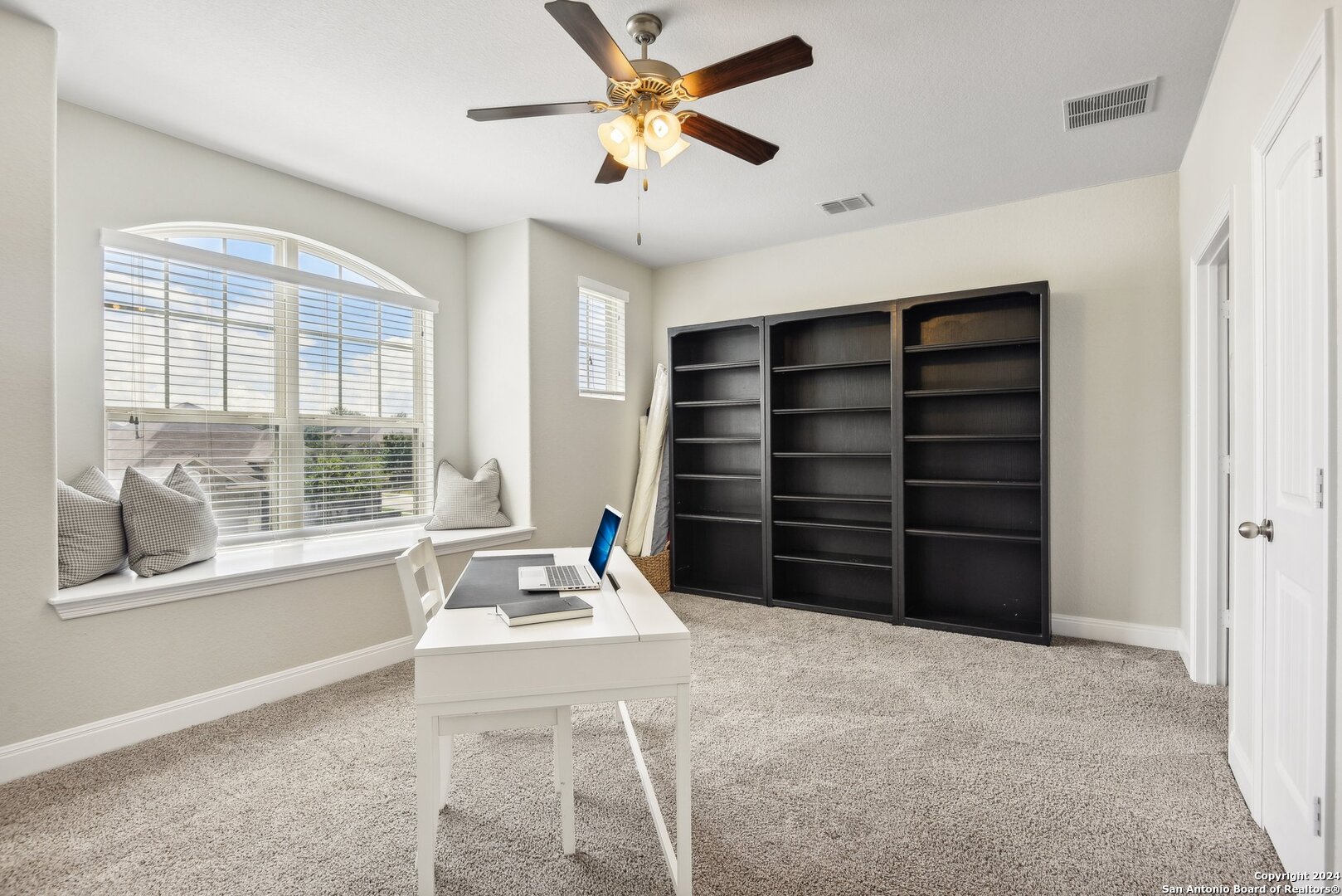 2809 ASHWOOD