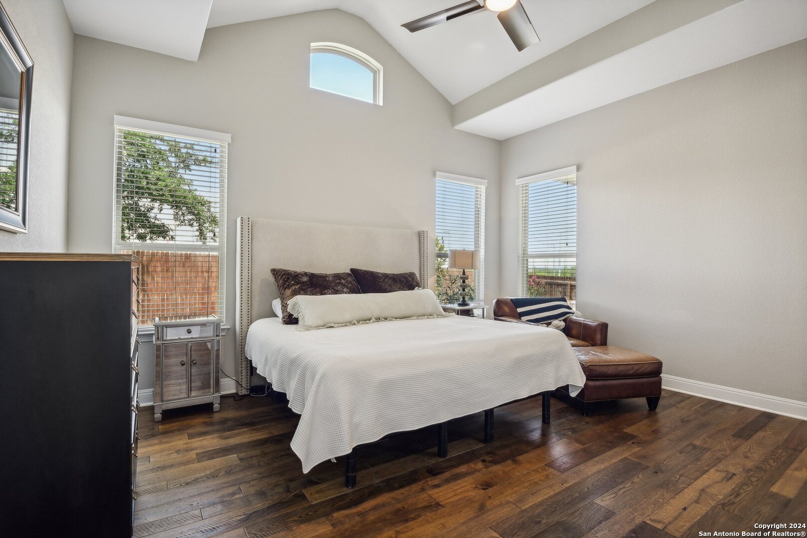 2809 ASHWOOD