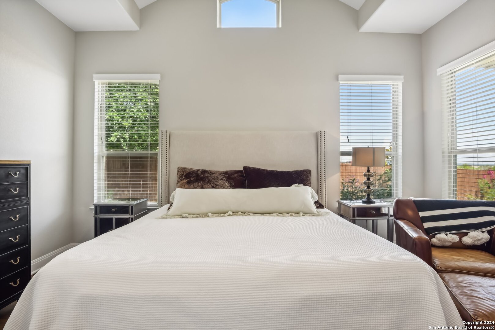 2809 ASHWOOD