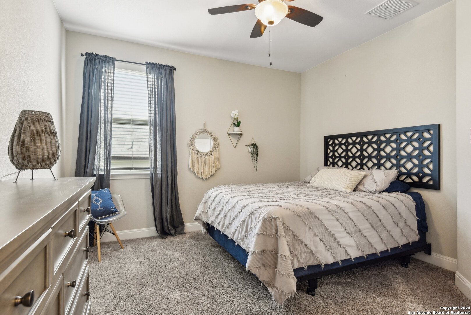2809 ASHWOOD