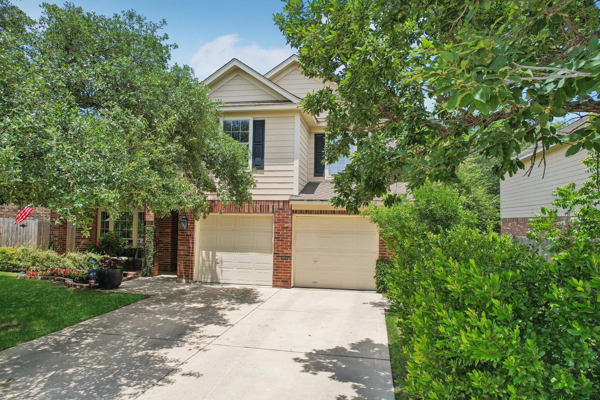 111 Hiver Circle CIR