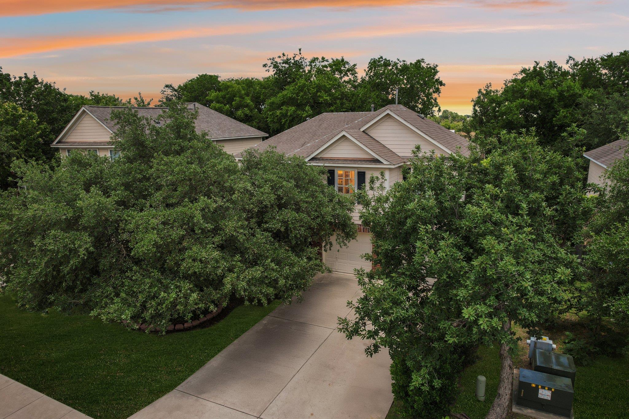111 Hiver Circle CIR