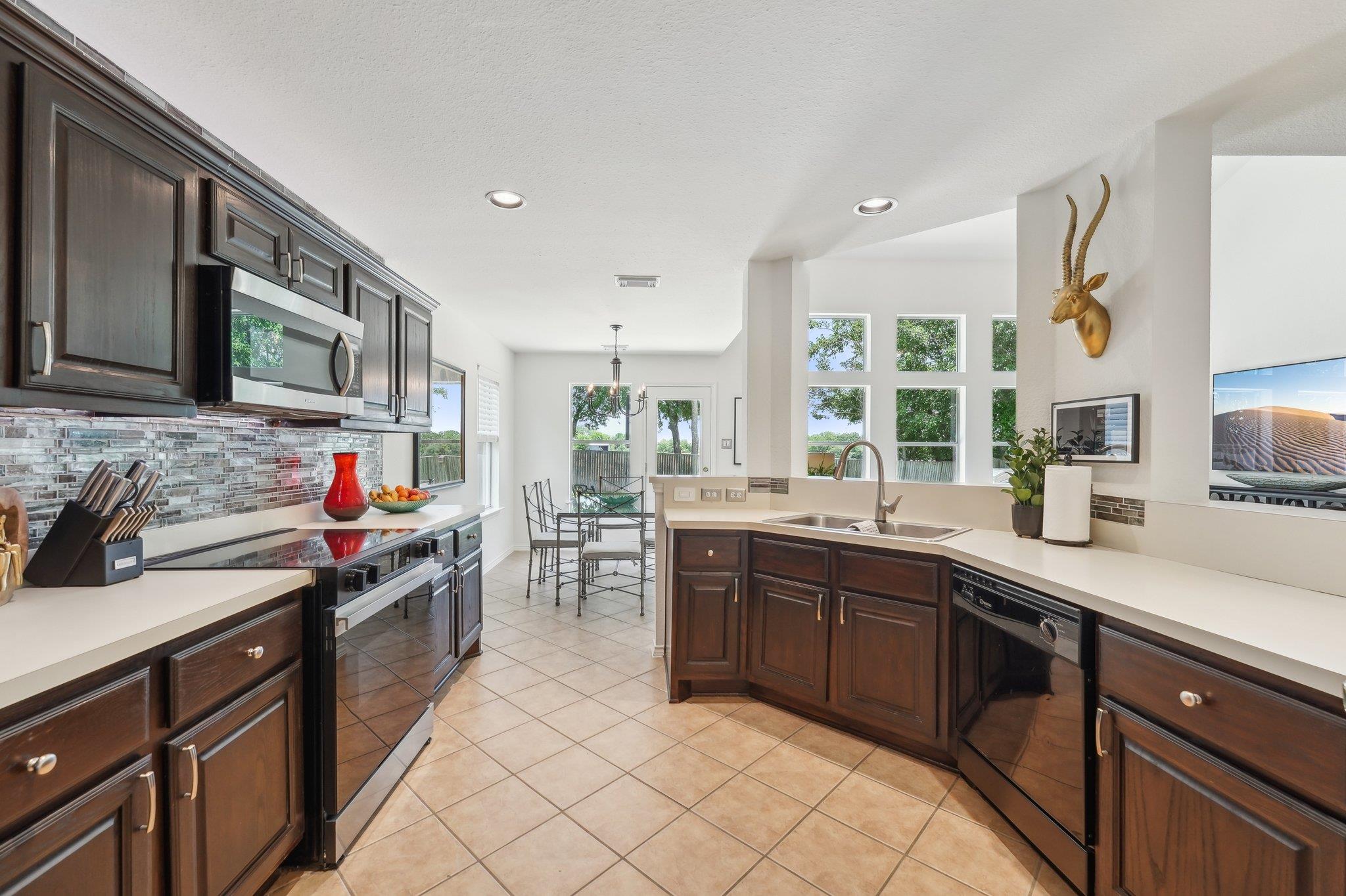 111 Hiver Circle CIR