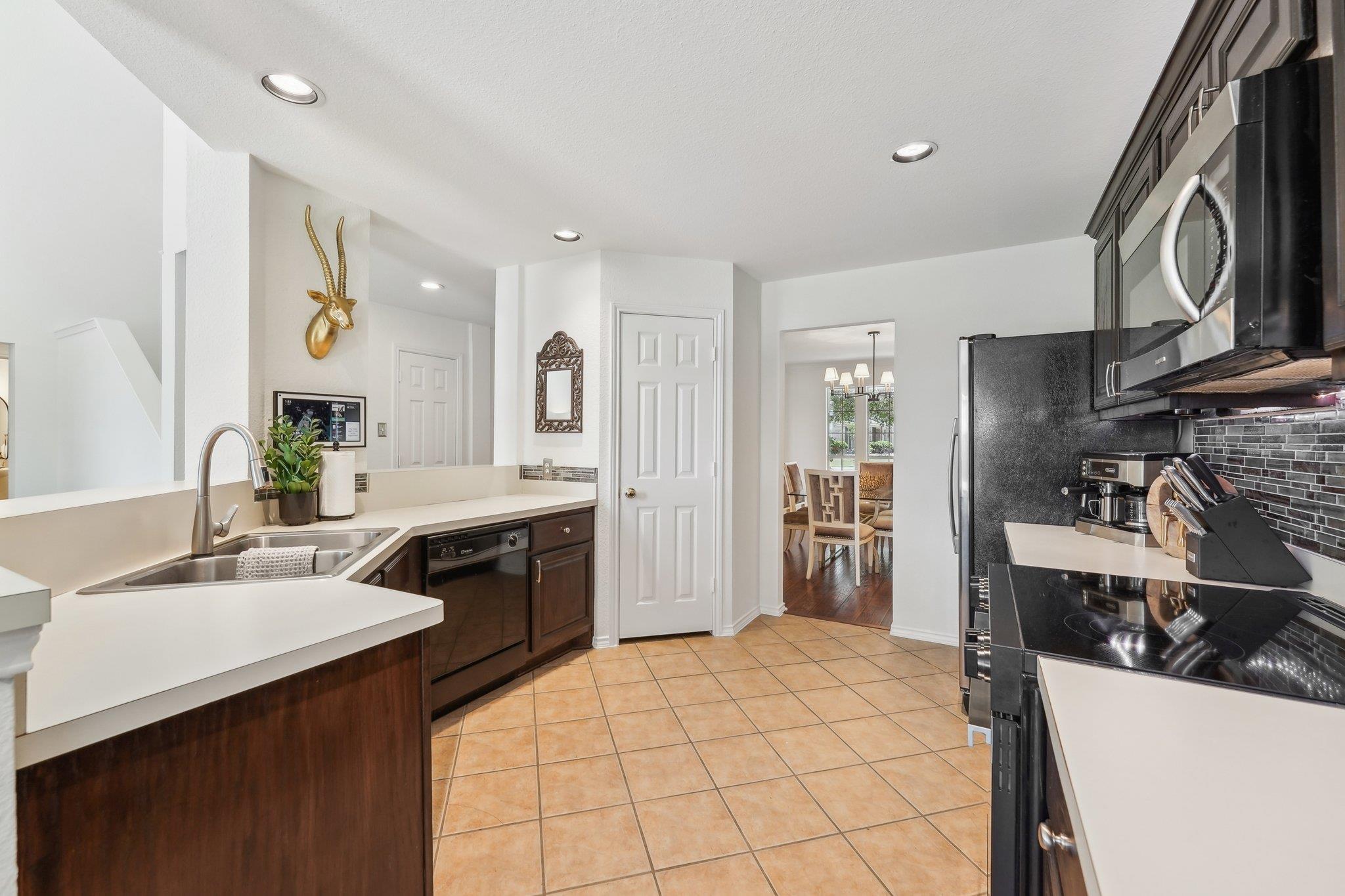 111 Hiver Circle CIR