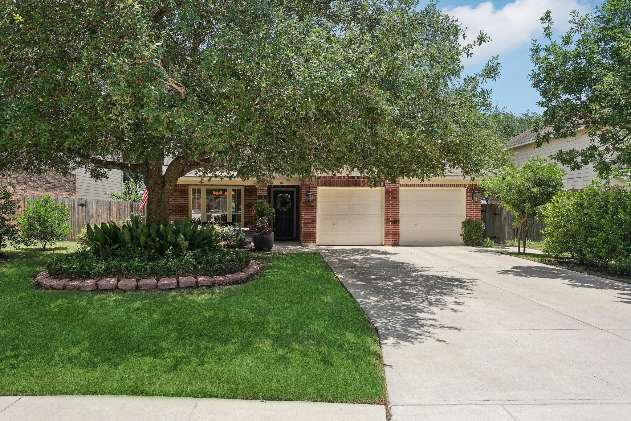 111 Hiver Circle CIR