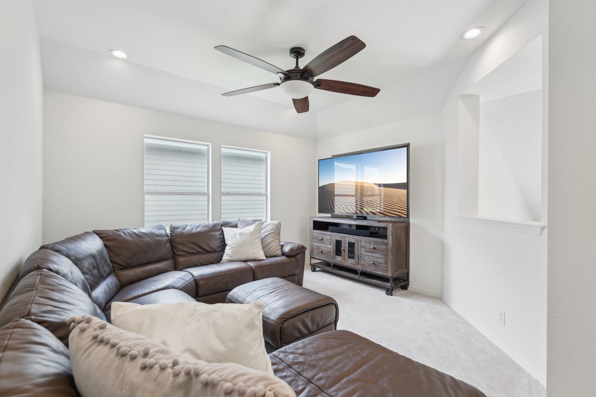 111 Hiver Circle CIR