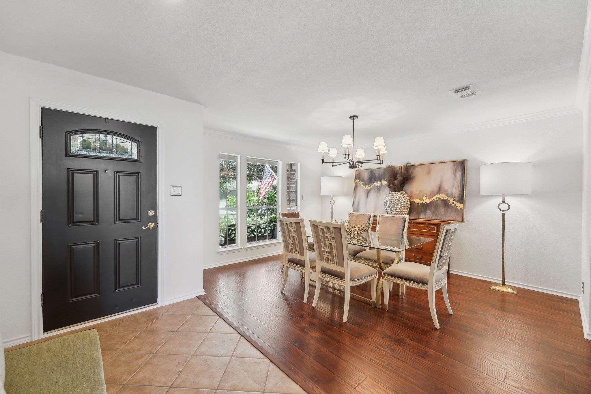 111 Hiver Circle CIR