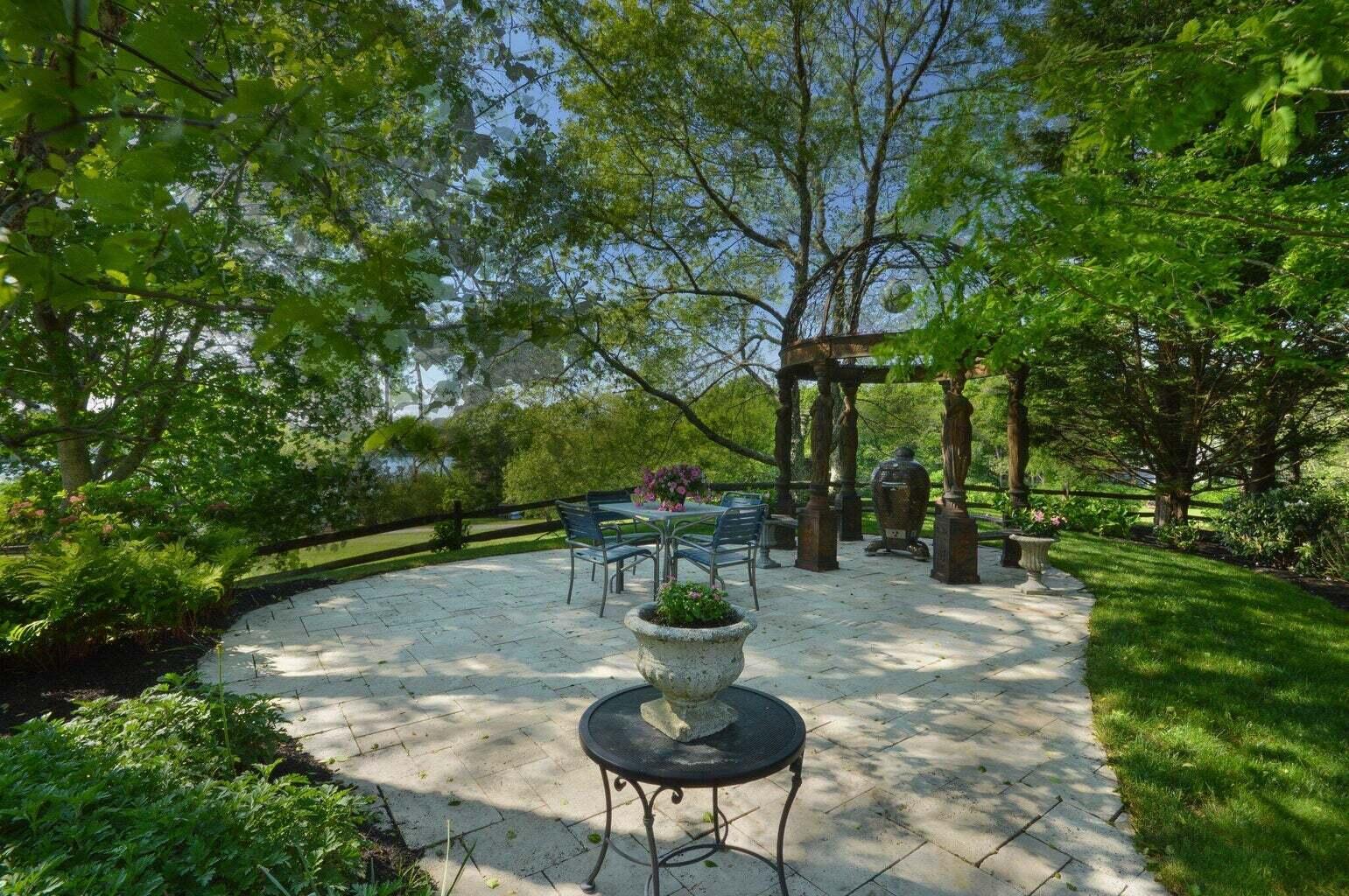 75 Great Hill Road