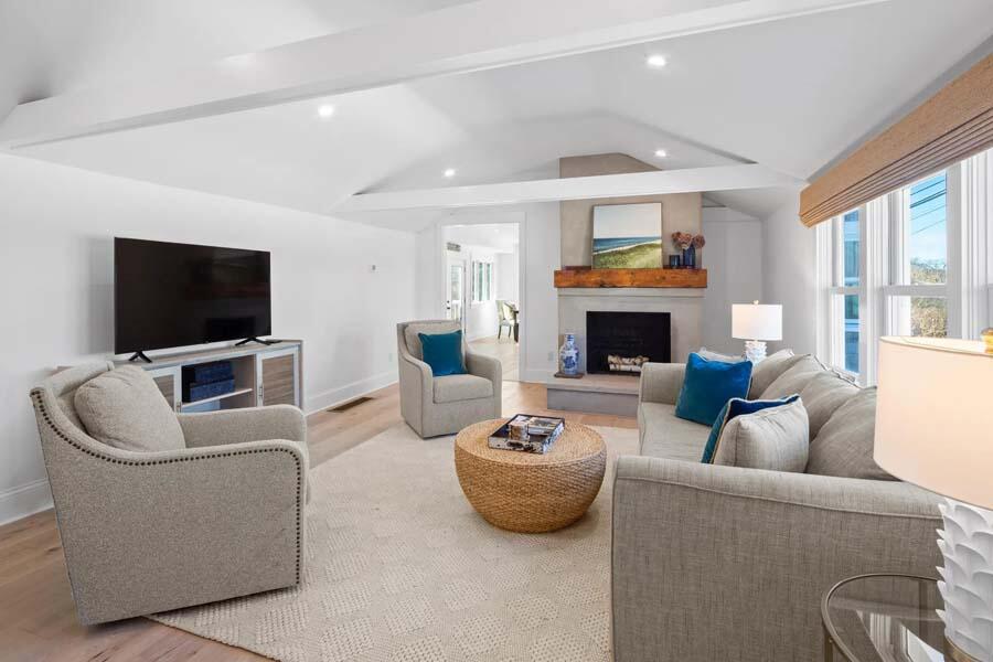 875 Orleans Road