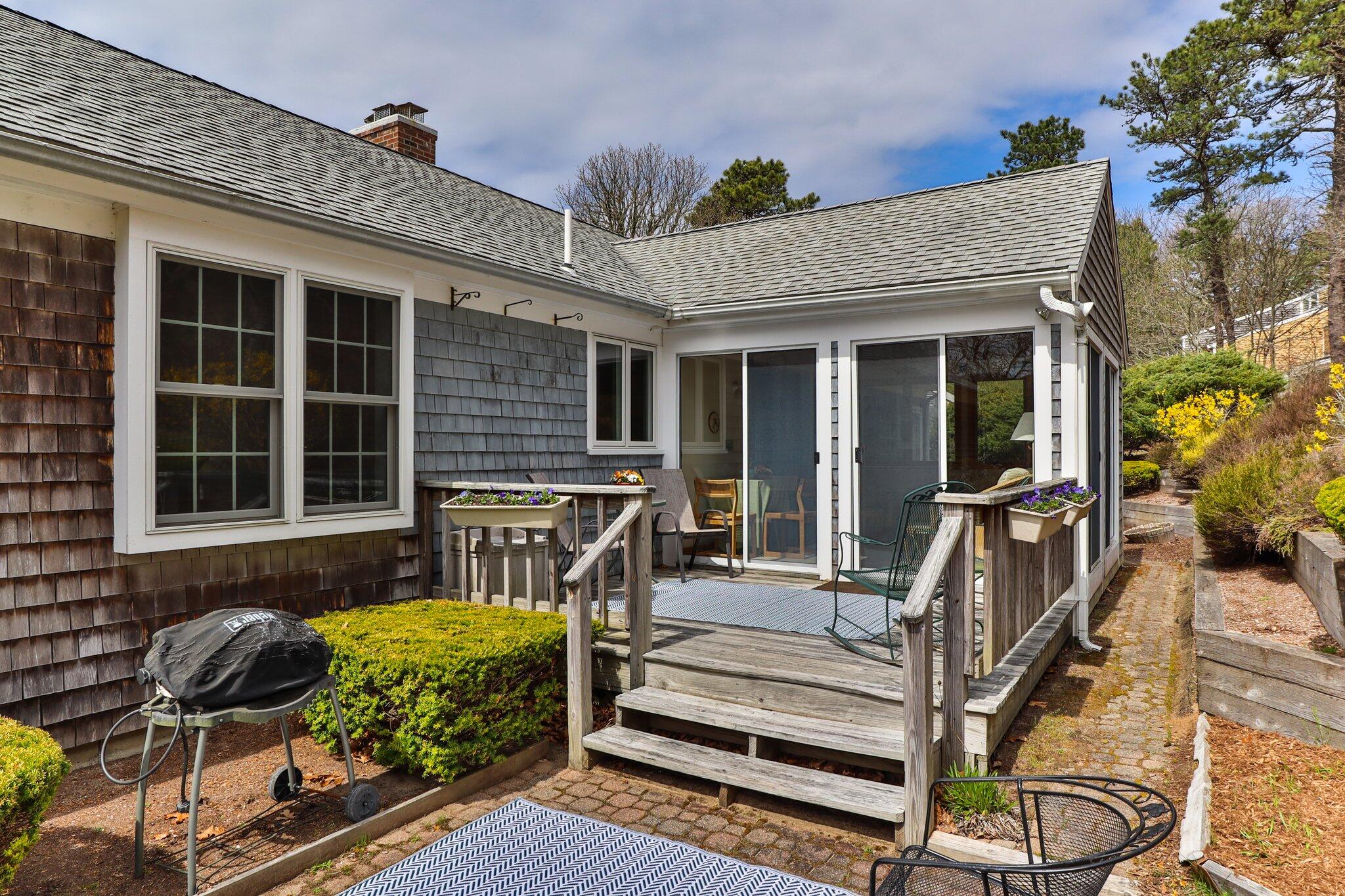 122 North Pond Drive