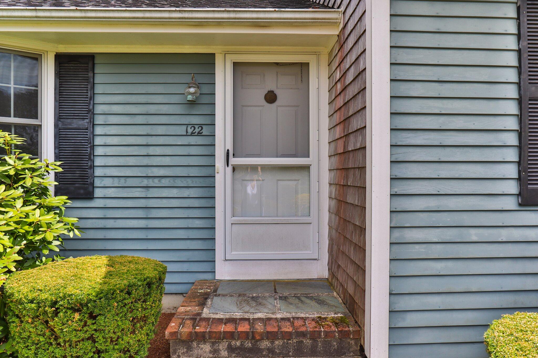 122 North Pond Drive
