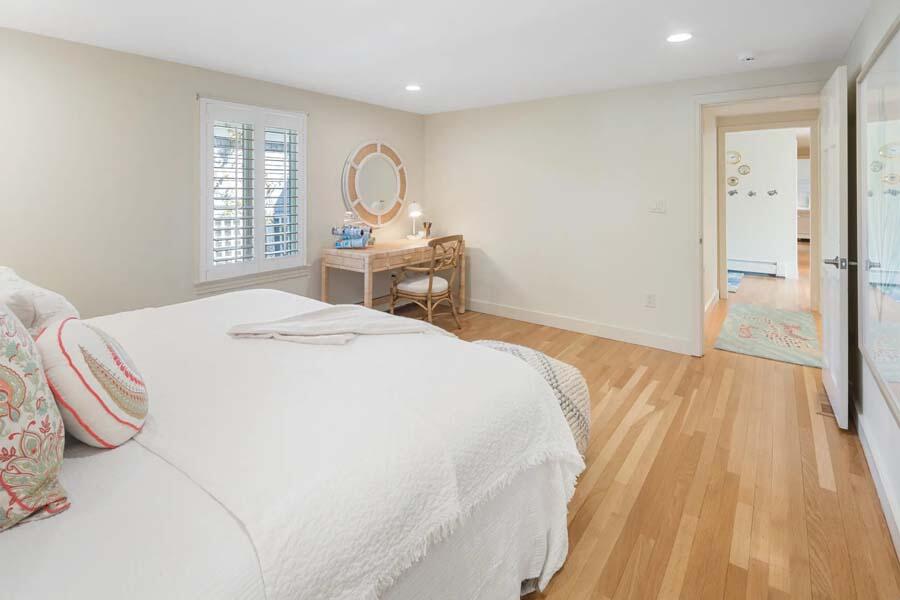 13 Captains Cove Lane