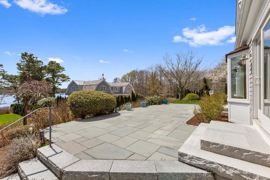 13 Captains Cove Lane