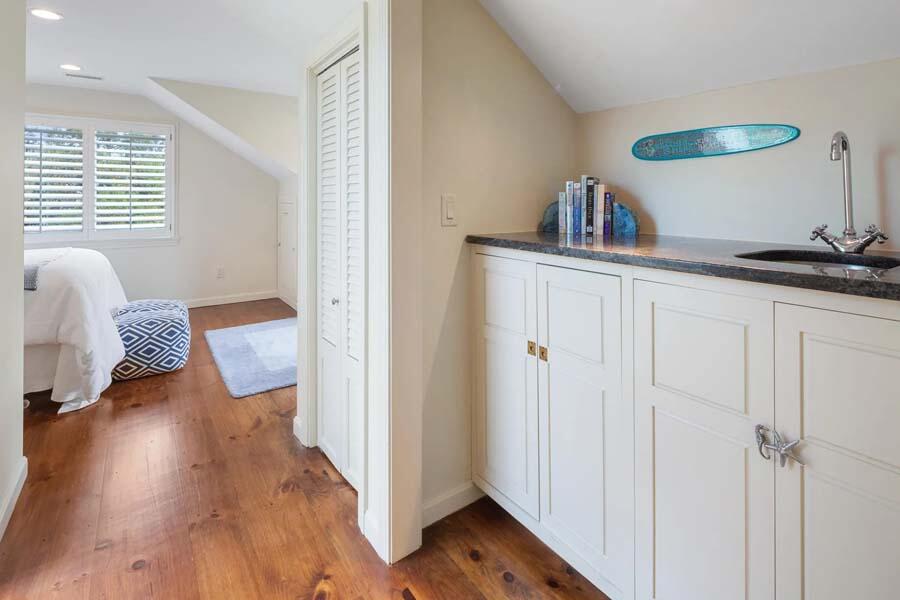 13 Captains Cove Lane