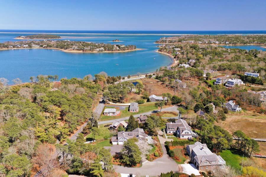 13 Captains Cove Lane