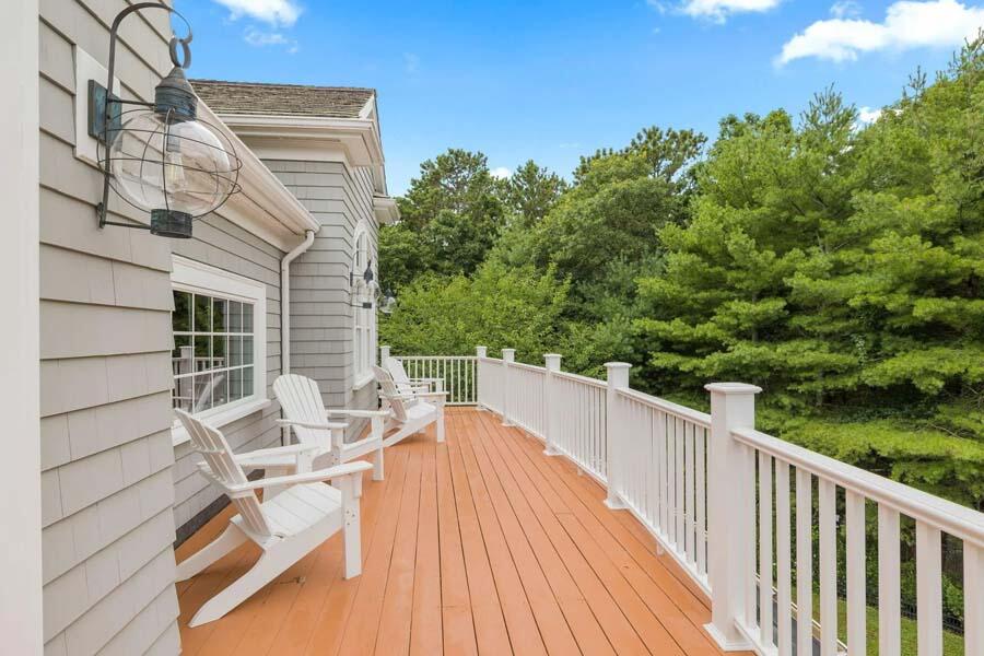 16 North Glen Drive