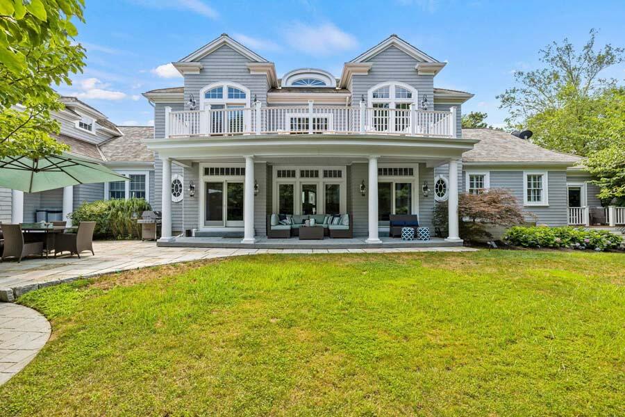 16 North Glen Drive
