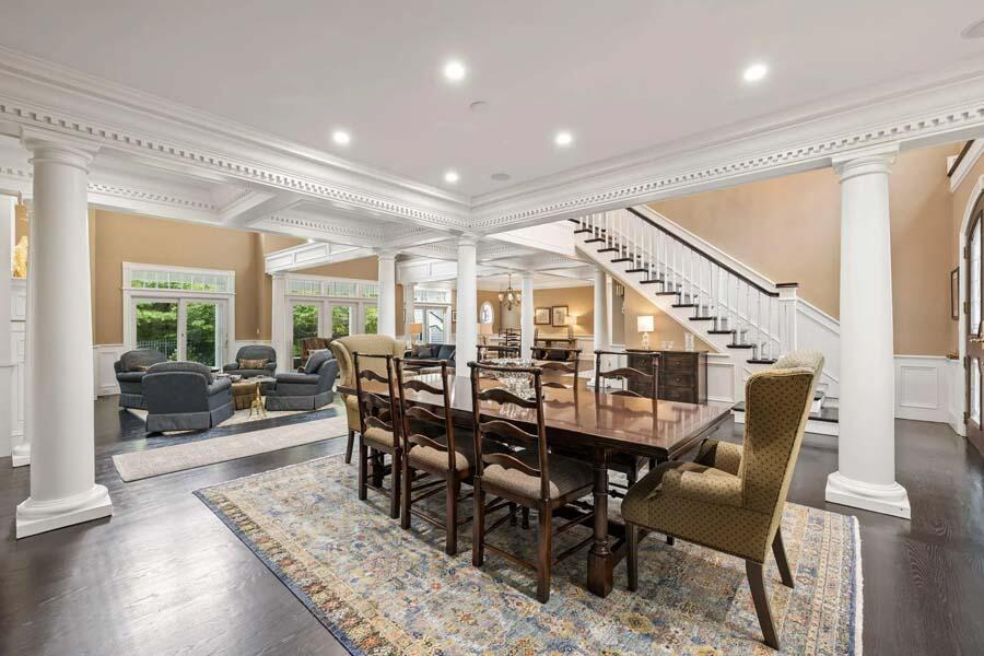 16 North Glen Drive