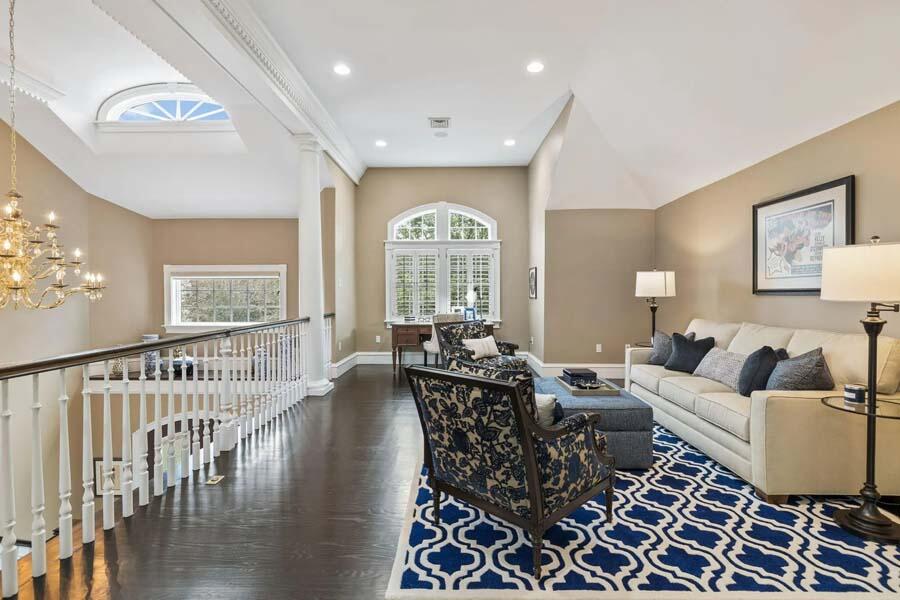 16 North Glen Drive