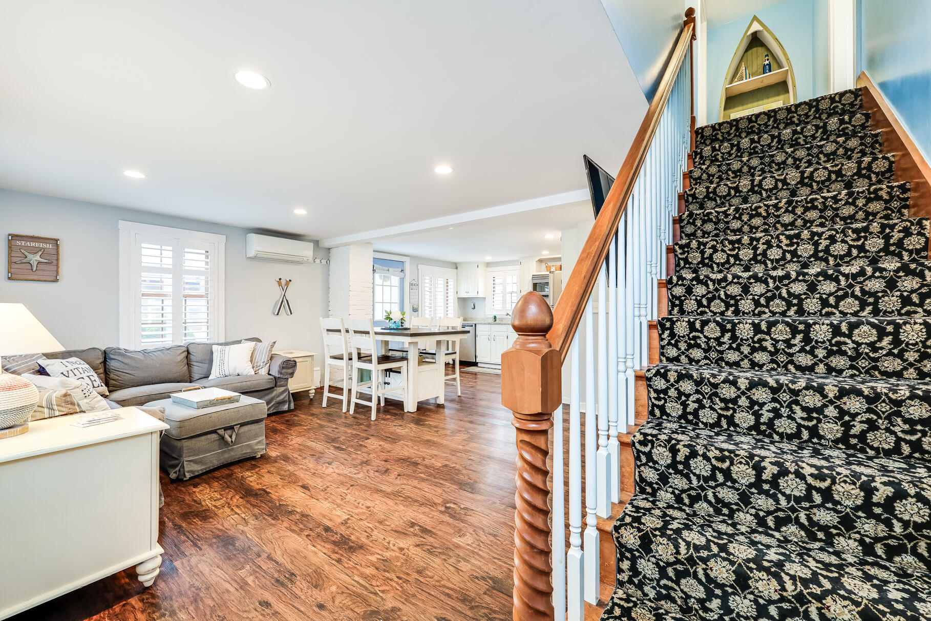 73 Standish Way