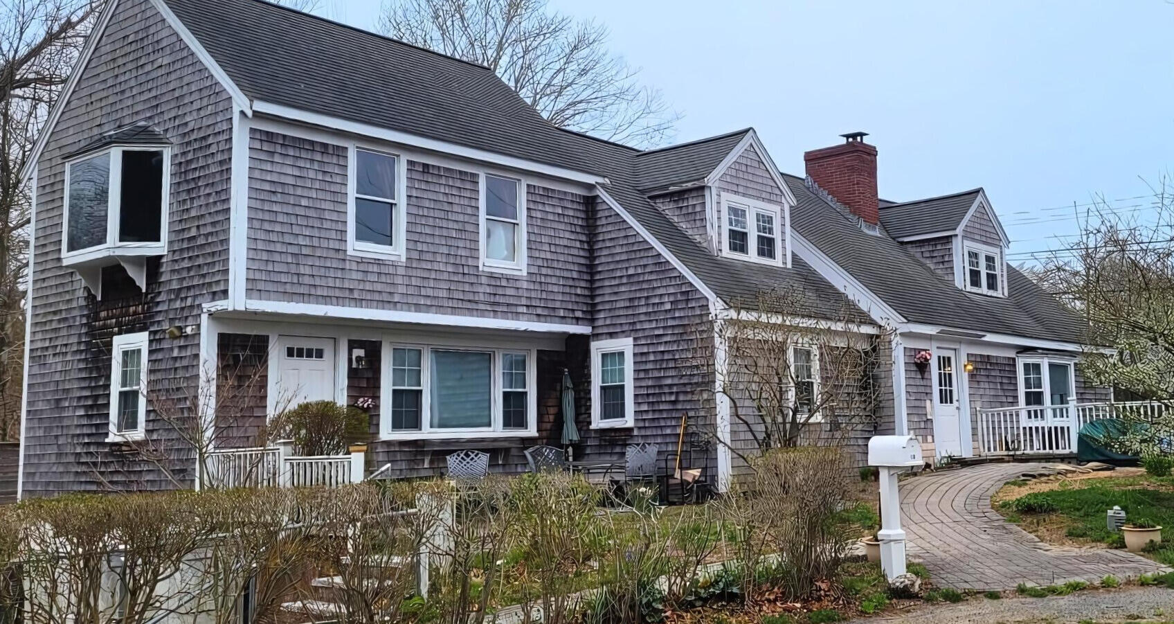 10 Vineyard Avenue