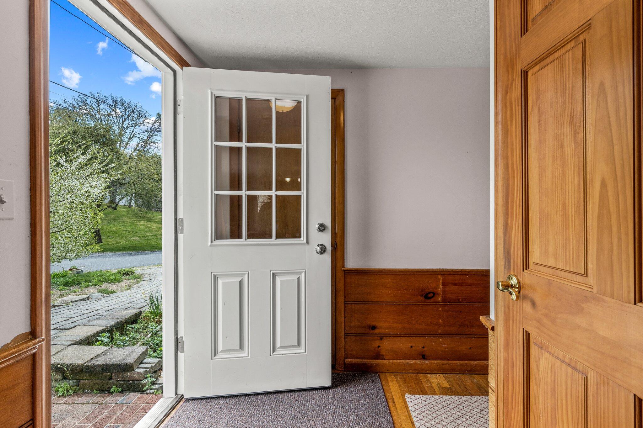 10 Vineyard Avenue