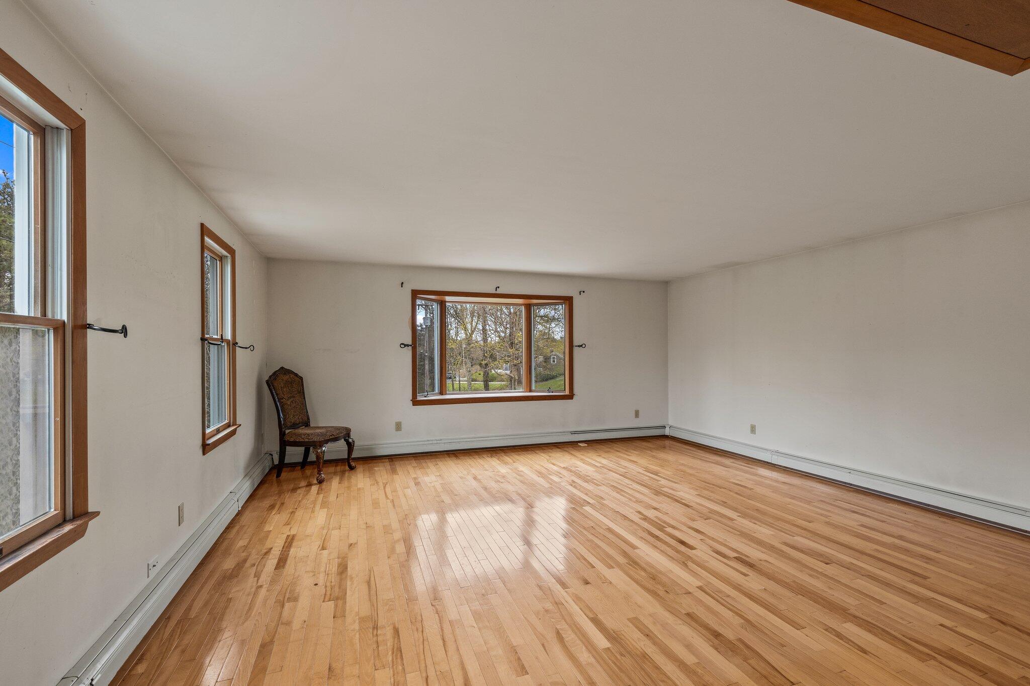 10 Vineyard Avenue