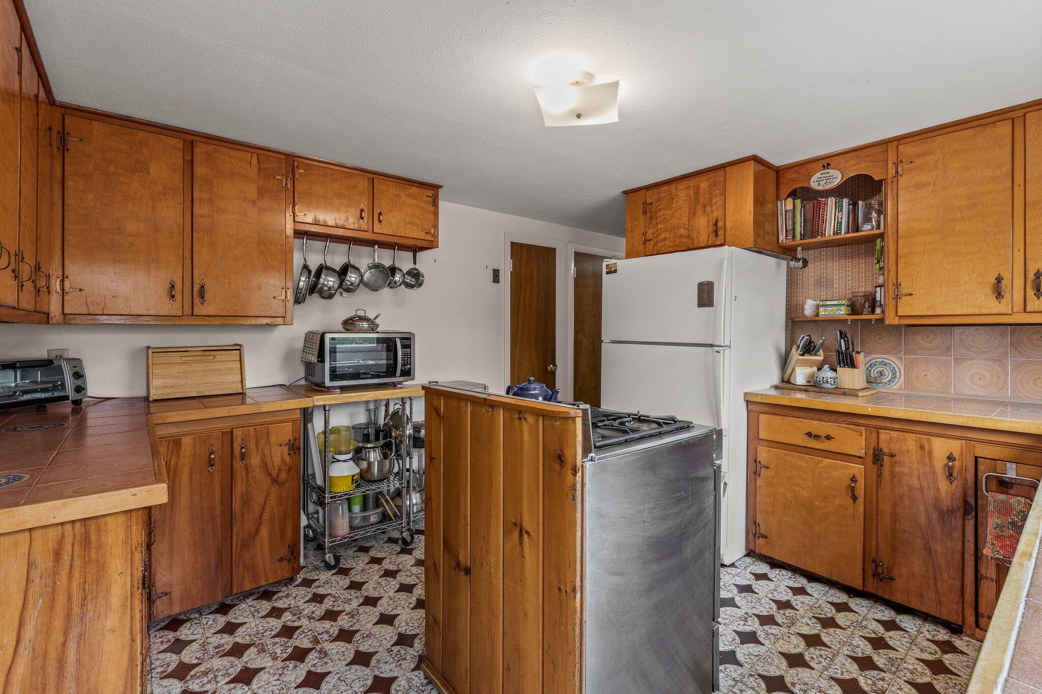 10 Vineyard Avenue