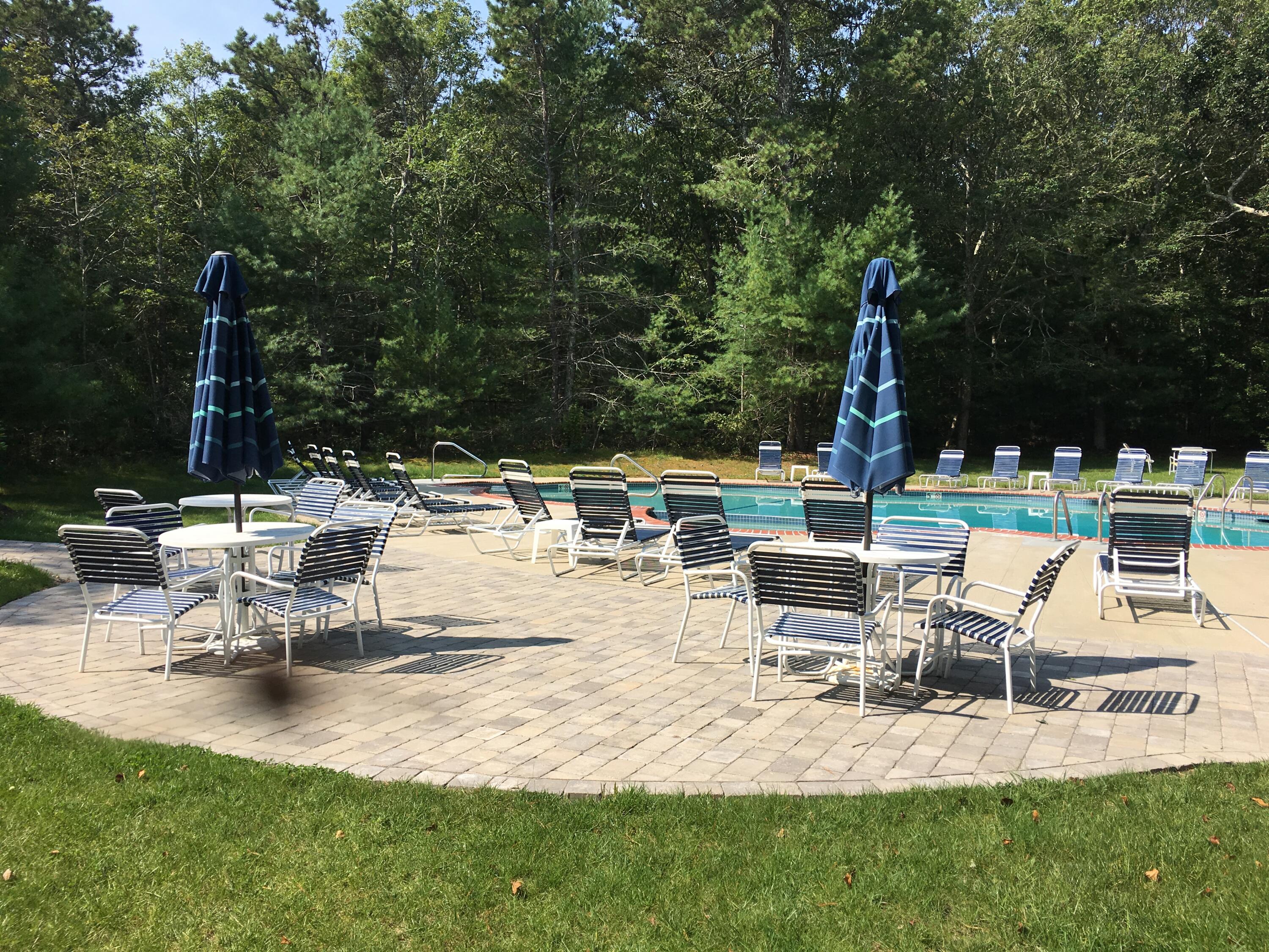 186 Coonamessett Circle
