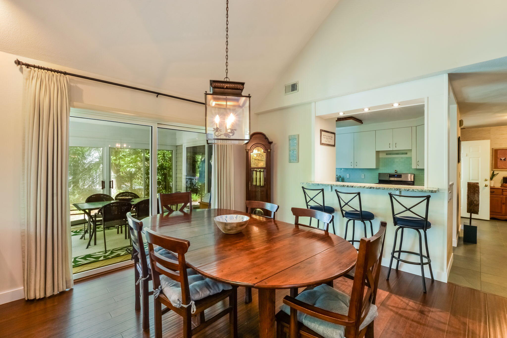 186 Coonamessett Circle