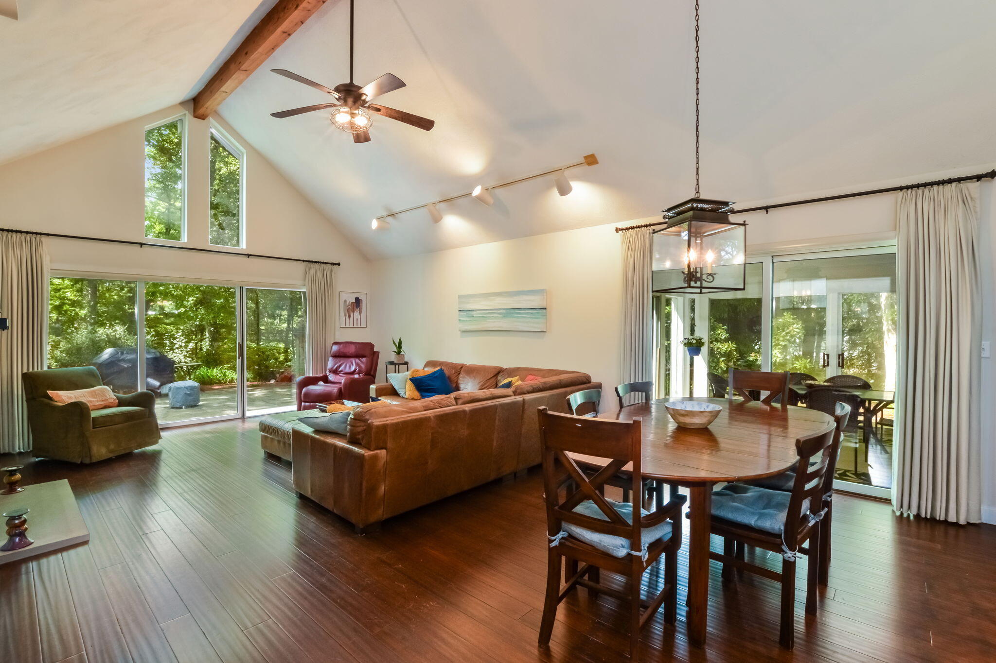 186 Coonamessett Circle
