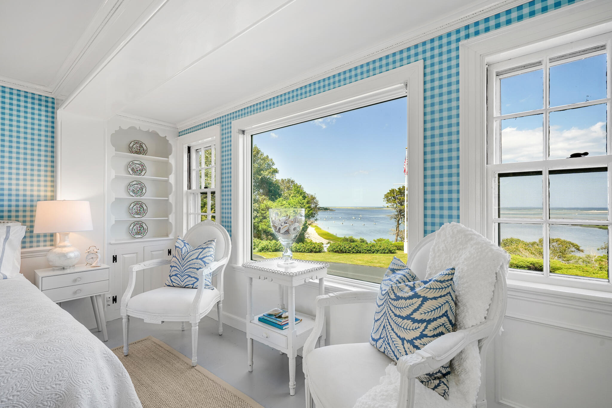 552 Shore Road