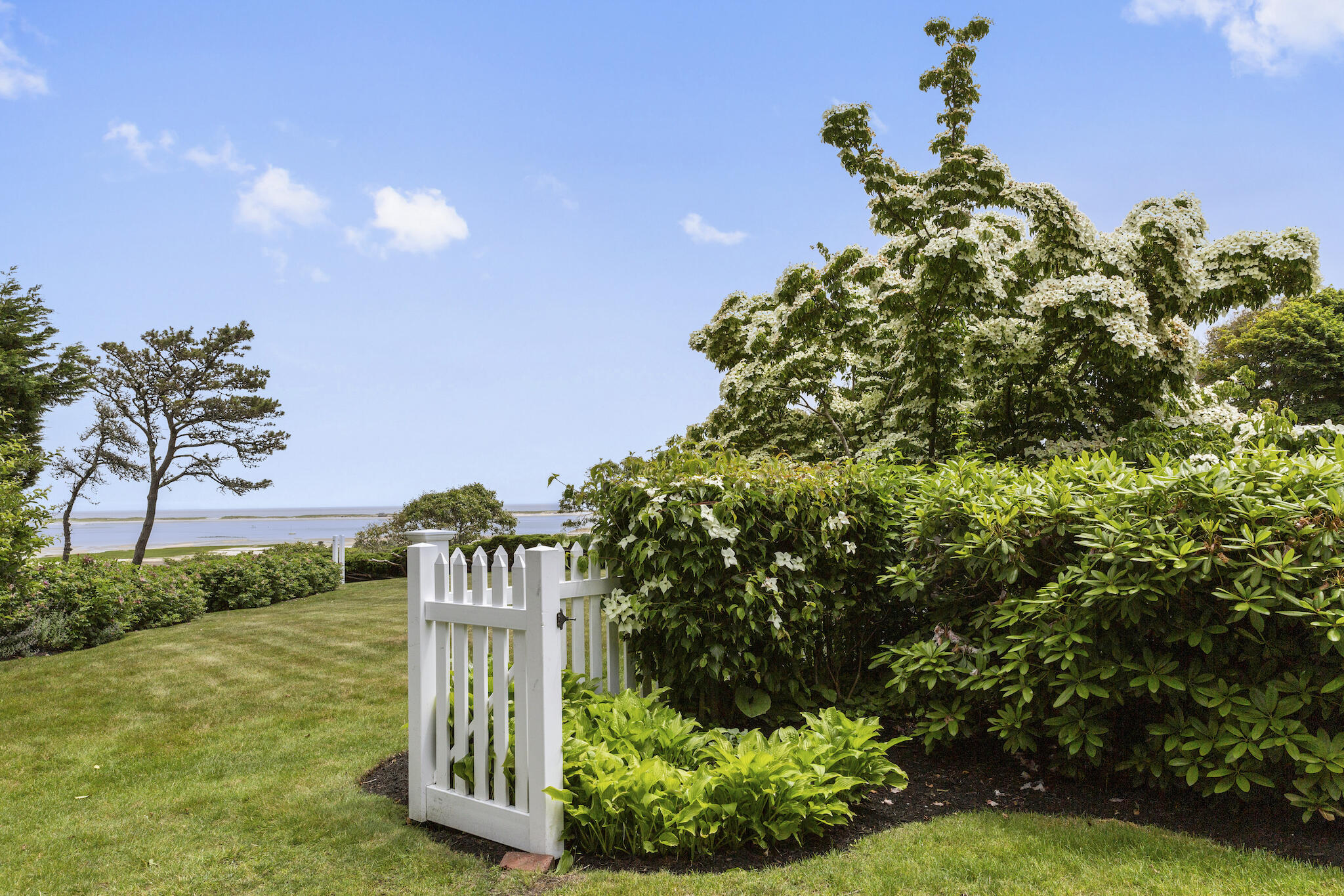 552 Shore Road
