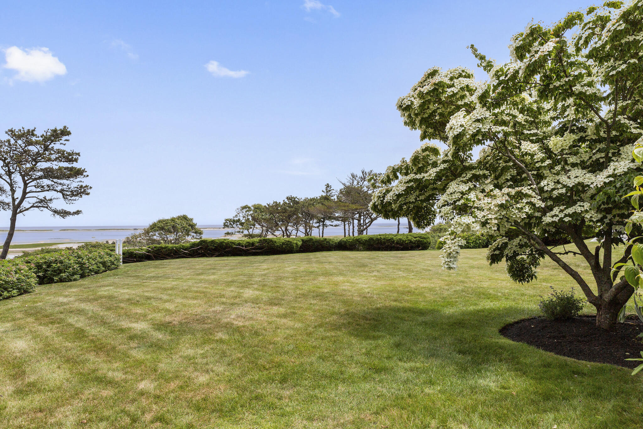 552 Shore Road