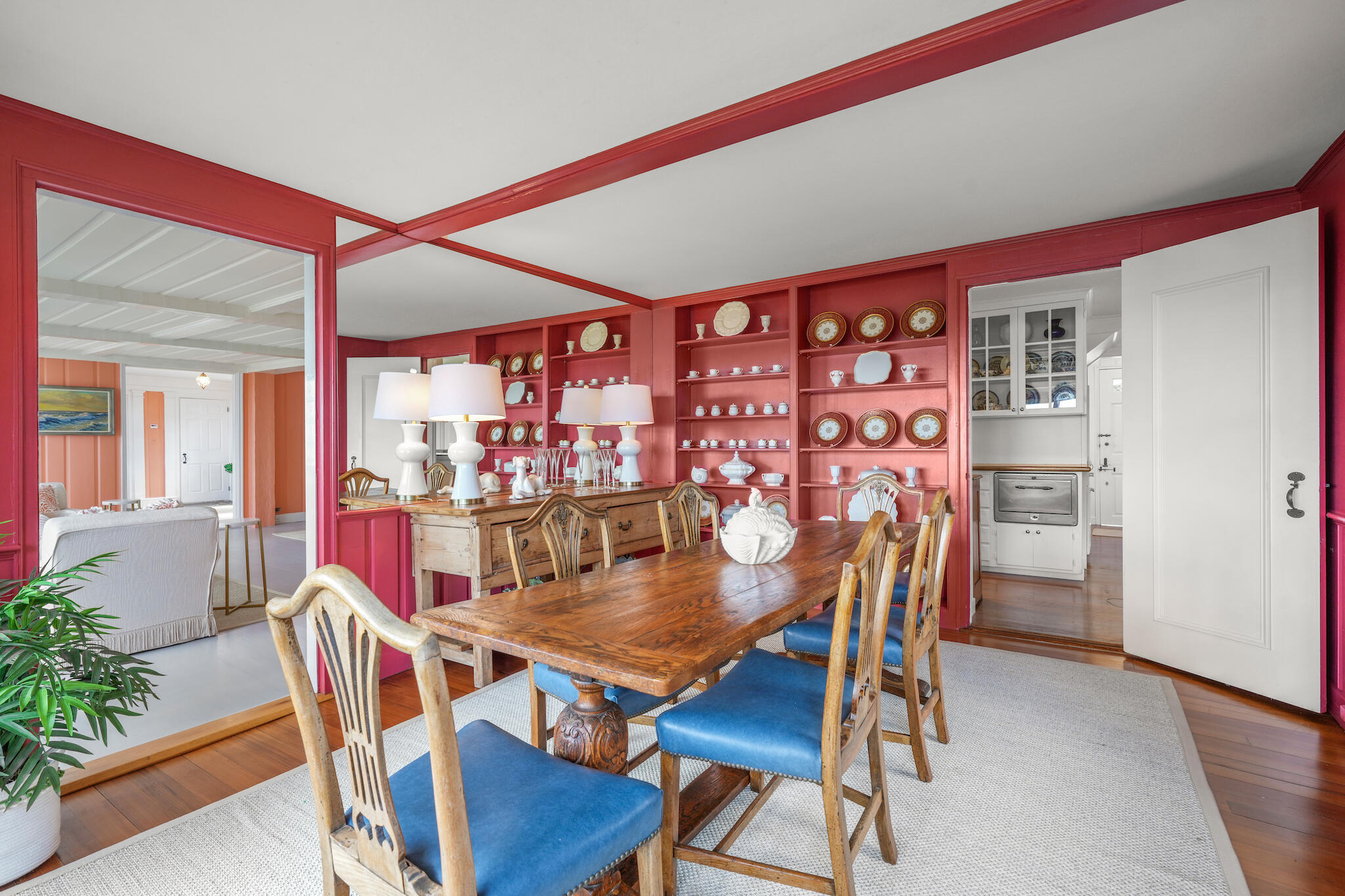 552 Shore Road