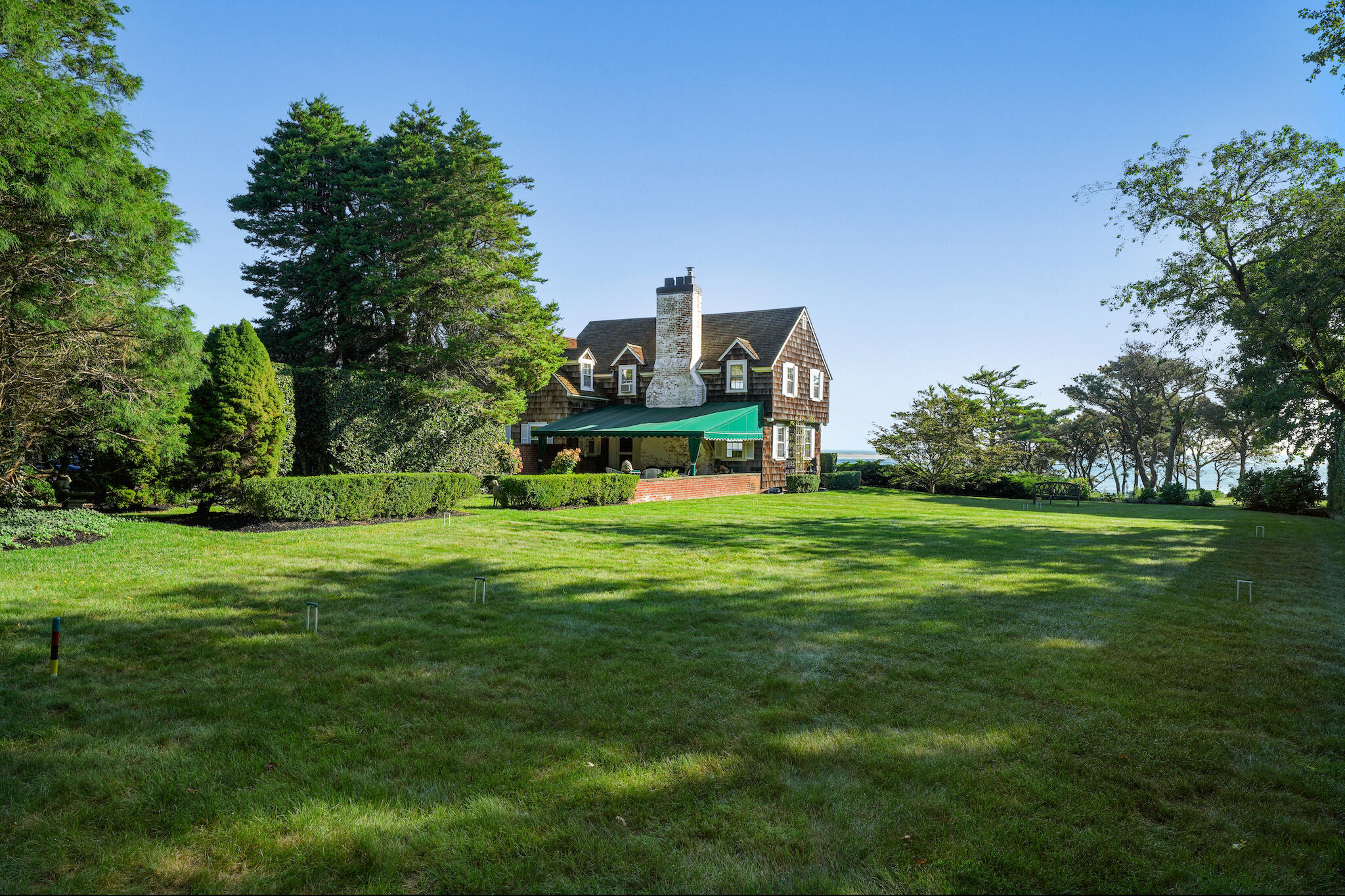 552 Shore Road