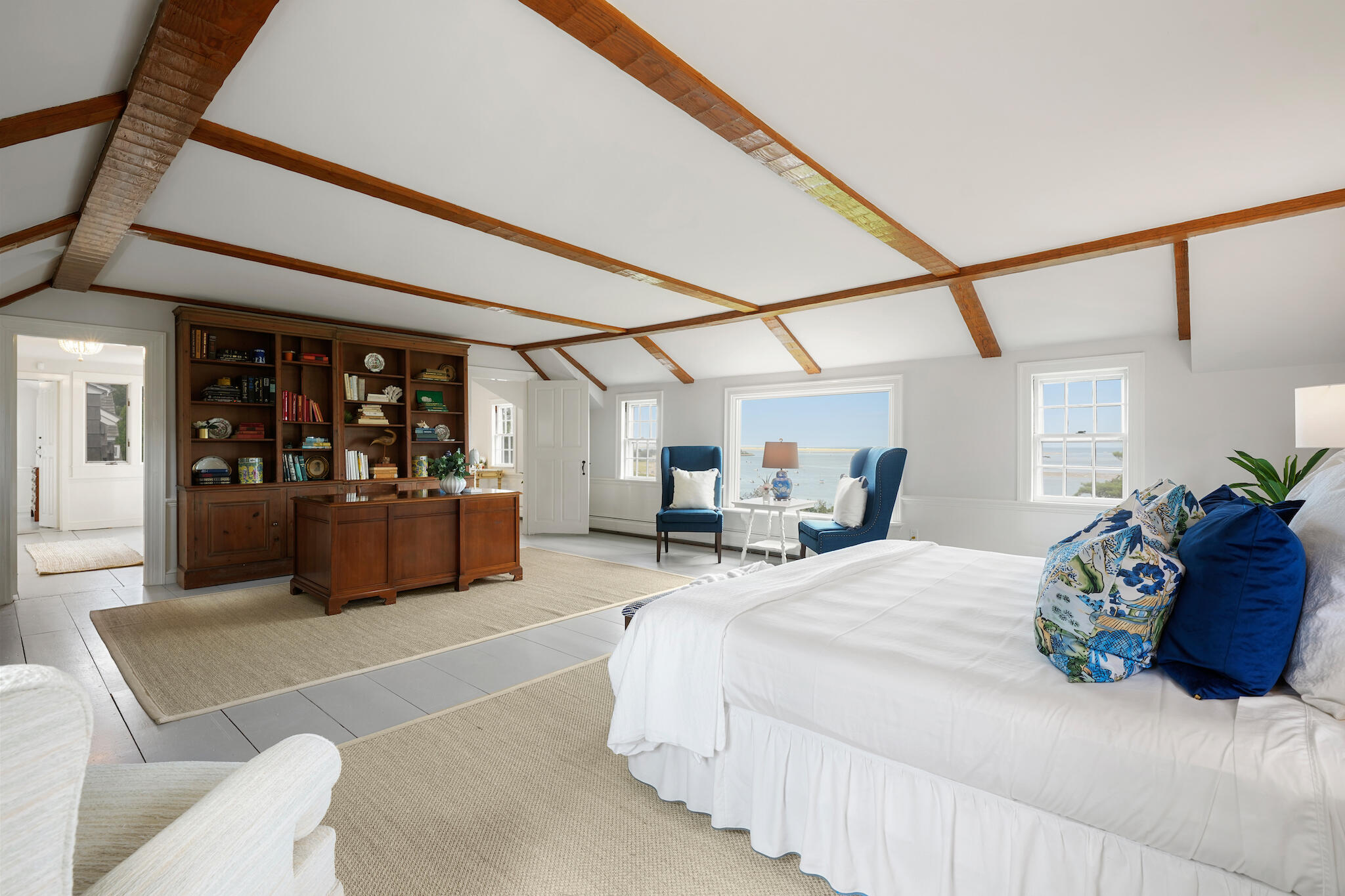 552 Shore Road