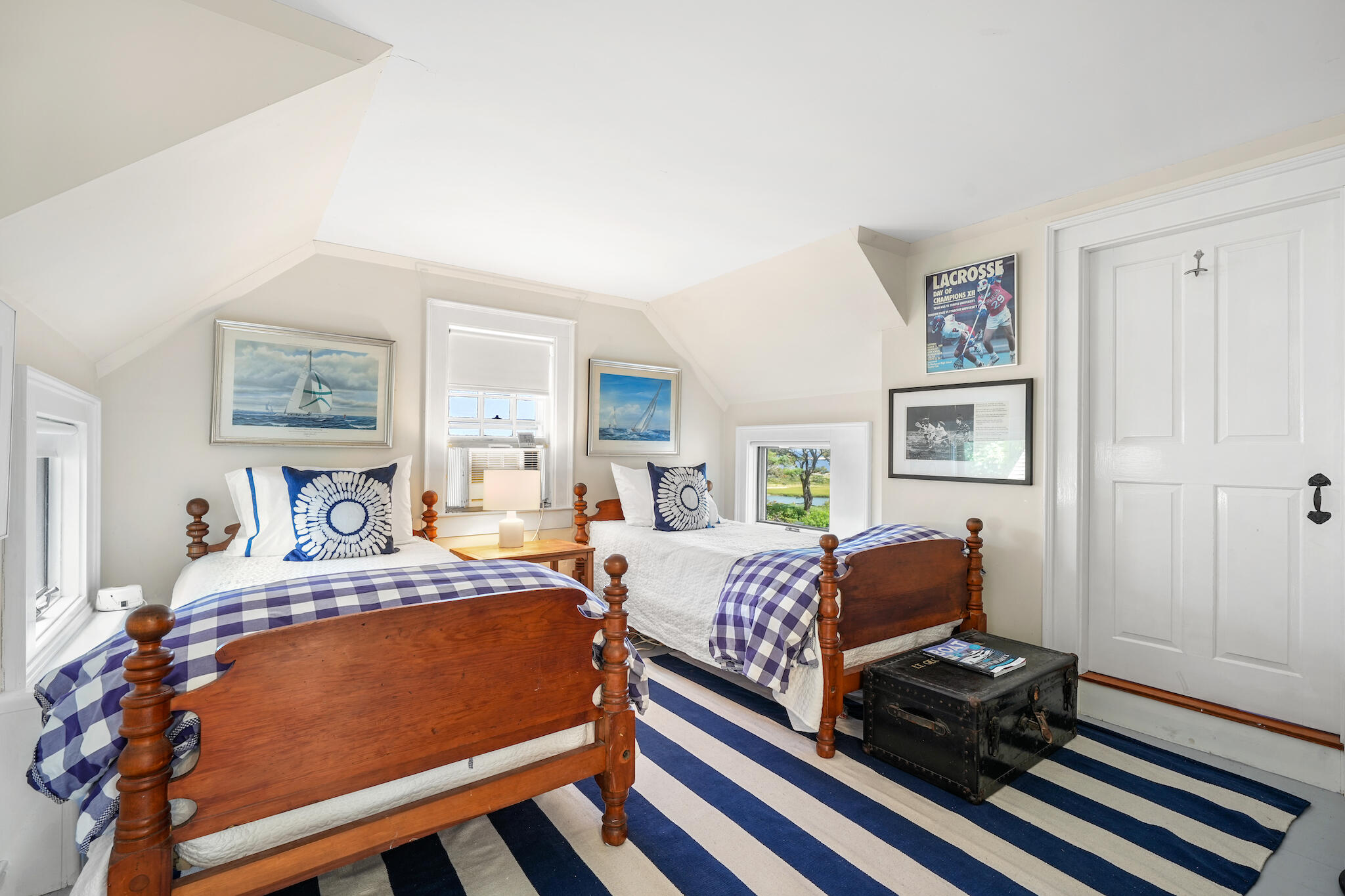552 Shore Road